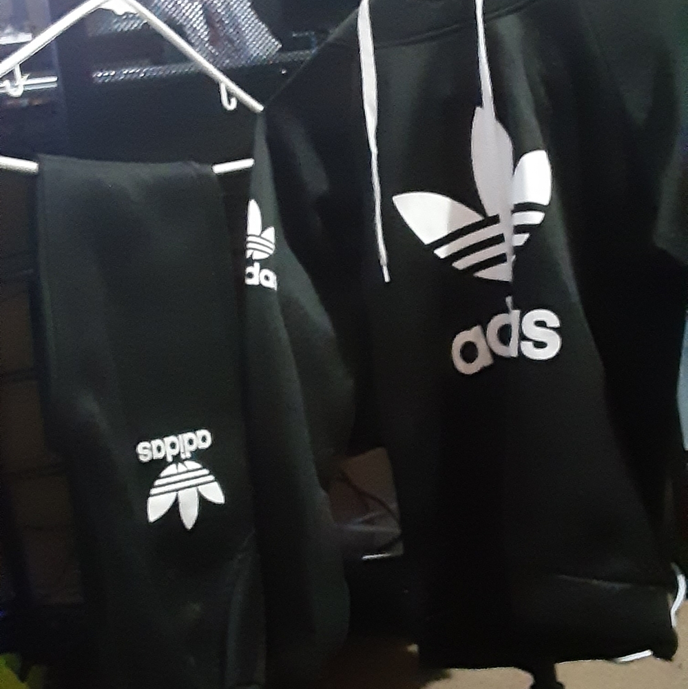 Fashion Adidas sweat suit